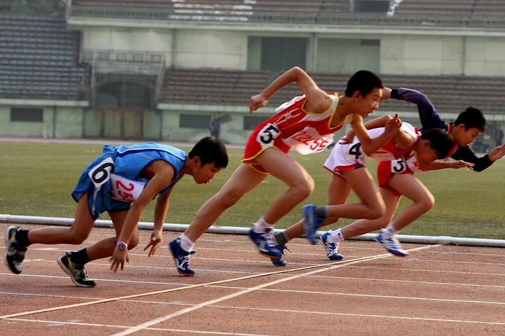 2019精彩的运动会主题日记_小学生运动会日记精选5篇